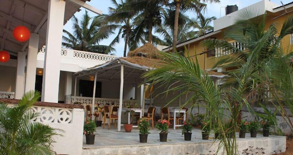卡兰古特 海景果阿海滩之家酒店 外观 照片